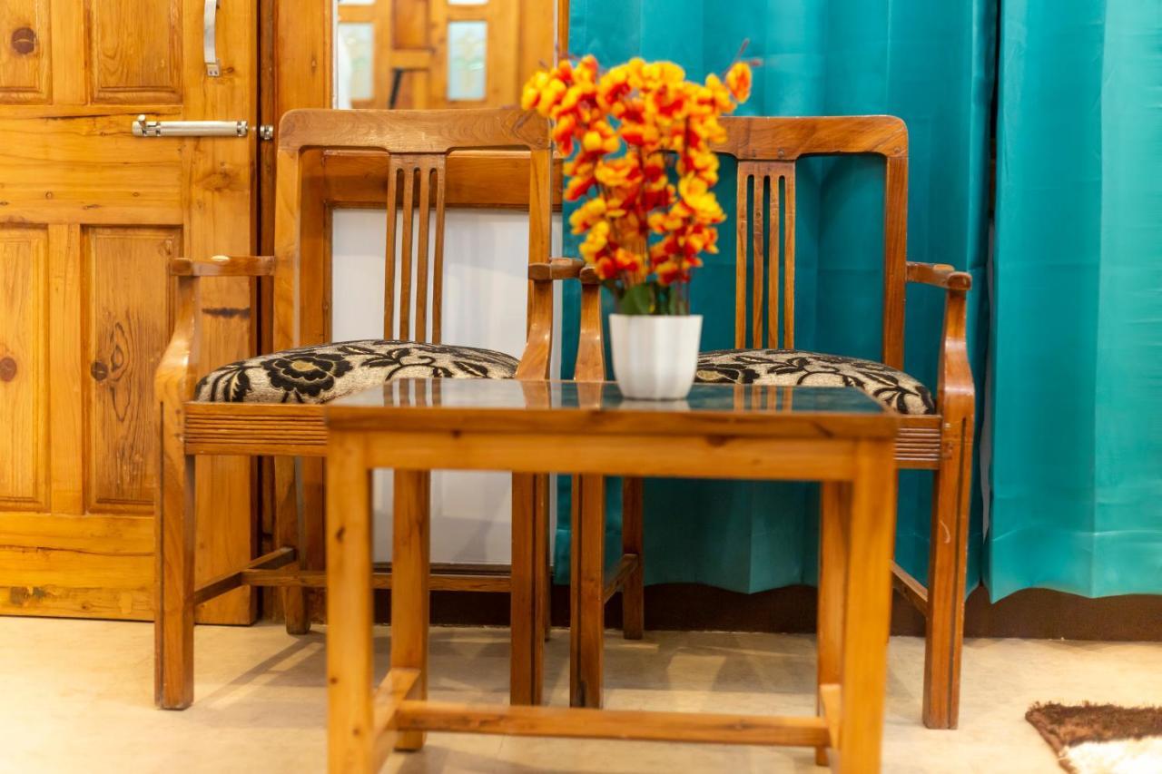 Golden Oak Bed and Breakfast Shimla Buitenkant foto